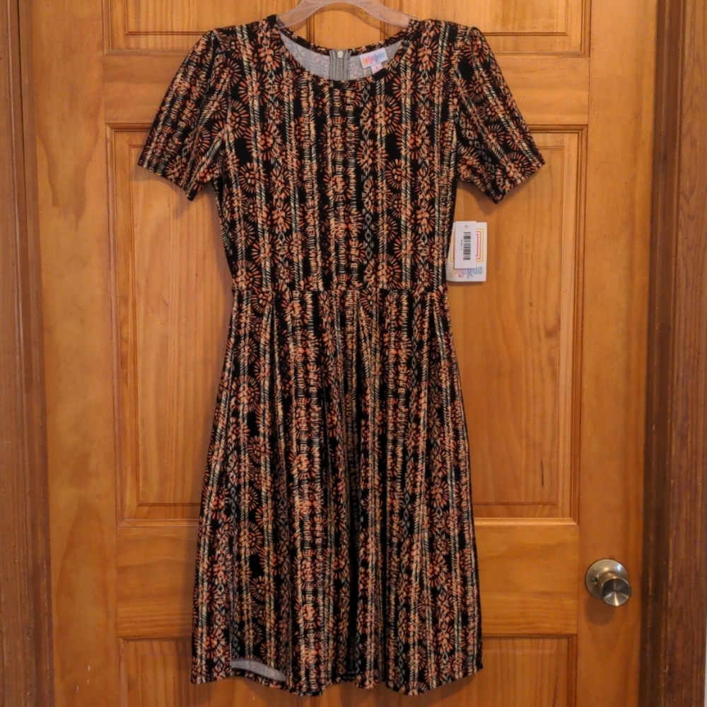 LuLaRoe Amelia (S)